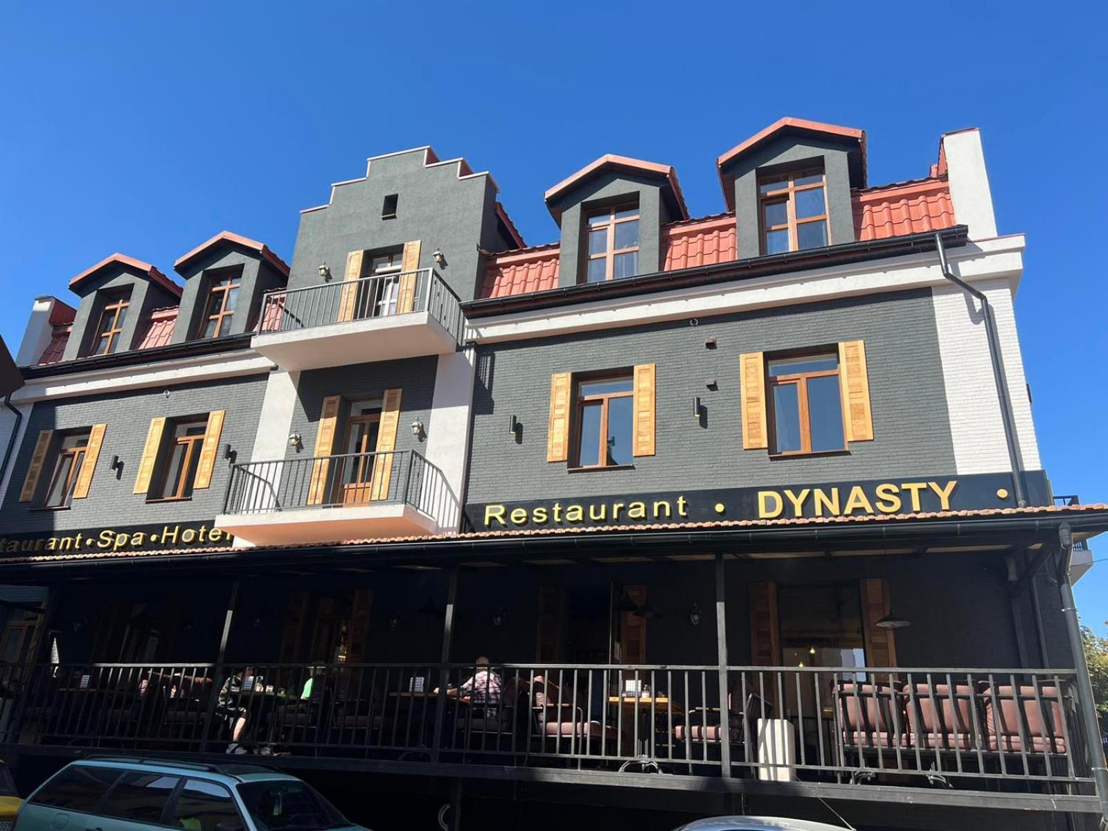 Hotel Dynasty Kamianets-Podilskyi Exterior foto